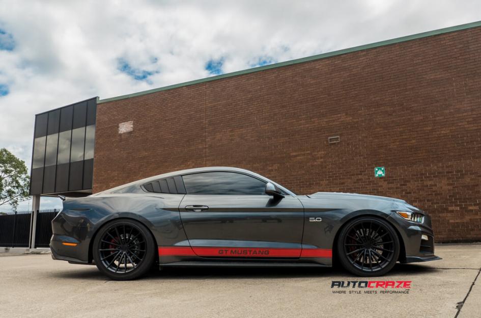 FORD MUSTANG SF09 SATIN BLACK